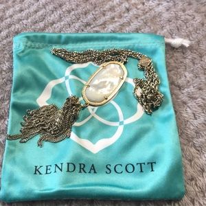 Kendra Scott necklace